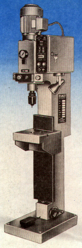 Rivet.jpg (12081 bytes)